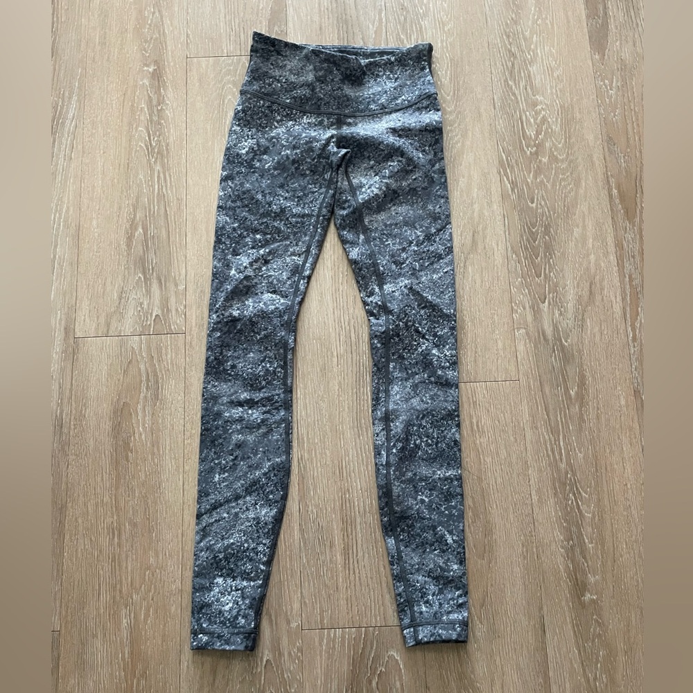 Lululemon Athletica Leggings size 2 worn once
